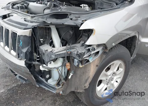 2016 Jeep Grand Cherokee Laredo из США, поврежденный, VIN 1C4RJFAG3GC458949